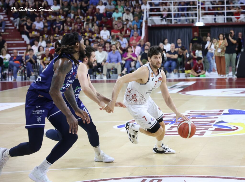 TRAPANI SHARK-F.BOLOGNA . EMOZIONI AL PALASHARK 3 23fb1328 93af 4995 94fb 259820000e32