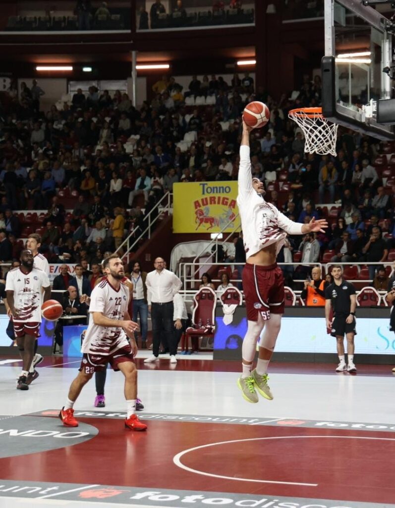 TRAPANI SHARK-BASKET NAPOLI. LIVE DAL PALASHARK 1 d9c3b41b 2eb5 4429 be9b cd2d5a54fc4f