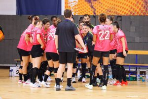 Handball Erice, coach Cabeza Gutierrez durante un timeout - Foto Joe Pappalardo fotografo